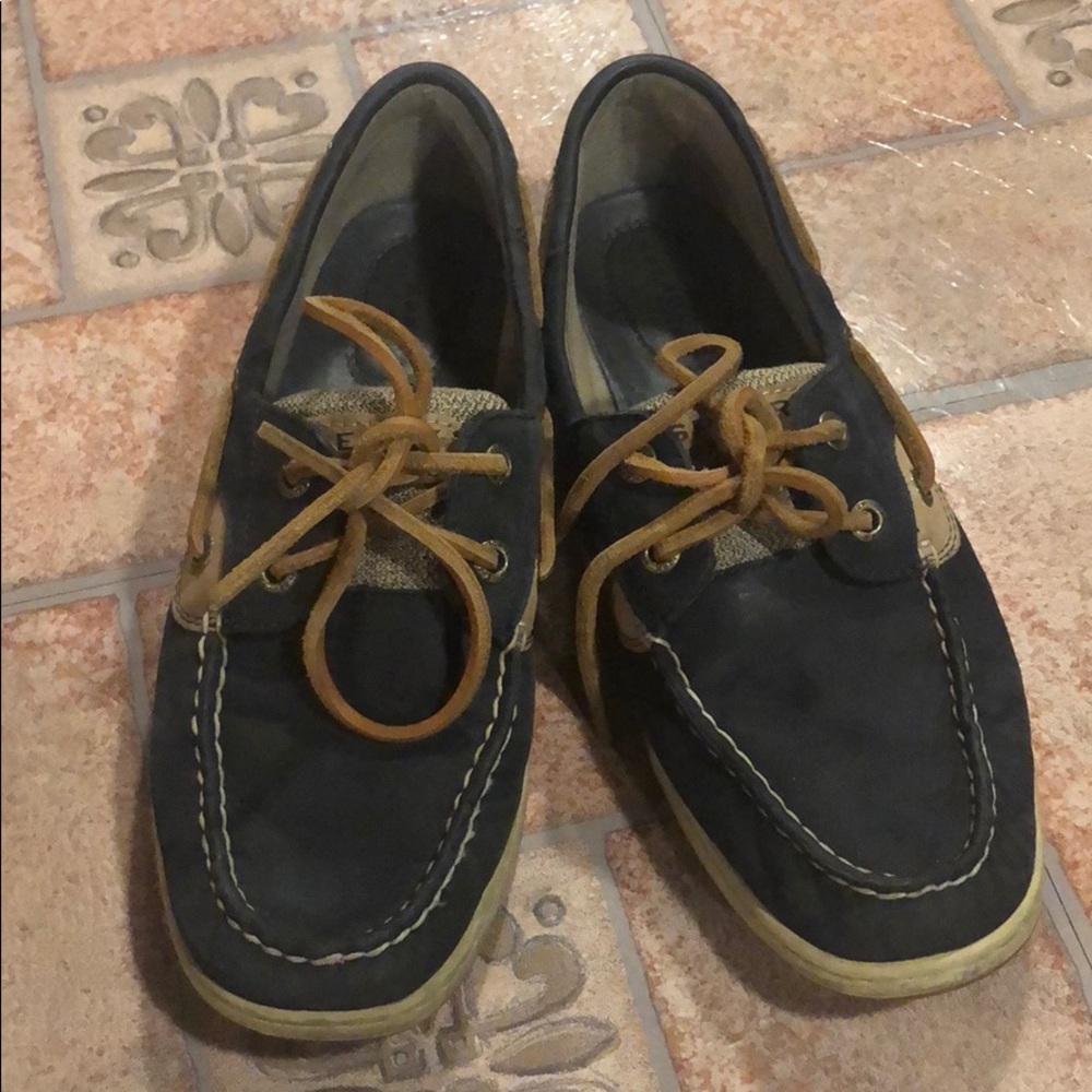 Sperry navy boat shoes